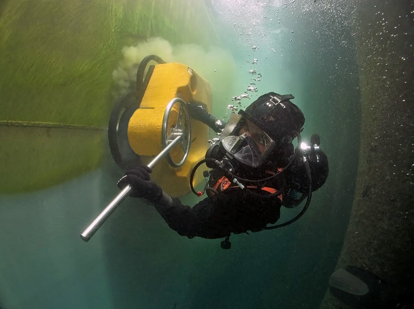 Underwater Service
